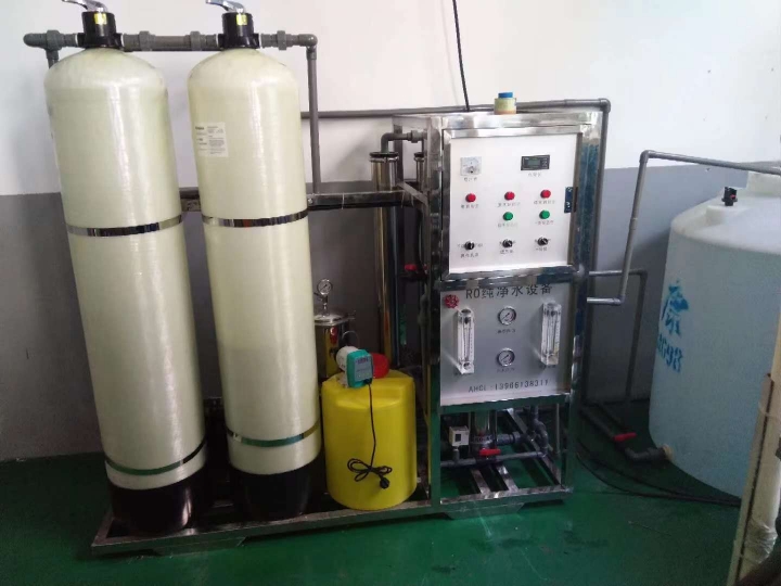 每小時1噸的純凈水設備（一體機）