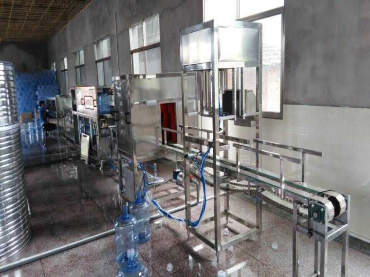 每小時200桶灌裝機